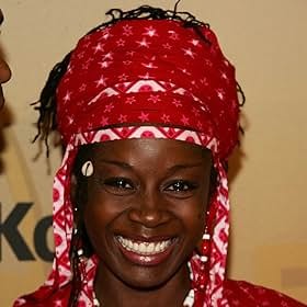 Akosua Busia
